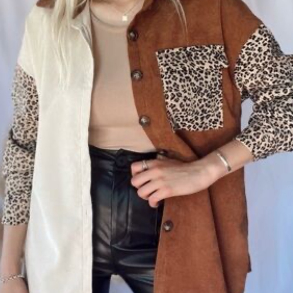 New Chic Leopard Sleeve Button-Up Blouse - Picture 5 of 5